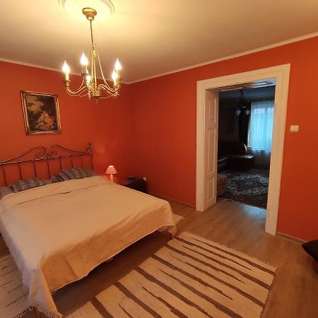 Dom Pod Zegarem Apartment Przemysl Exterior photo
