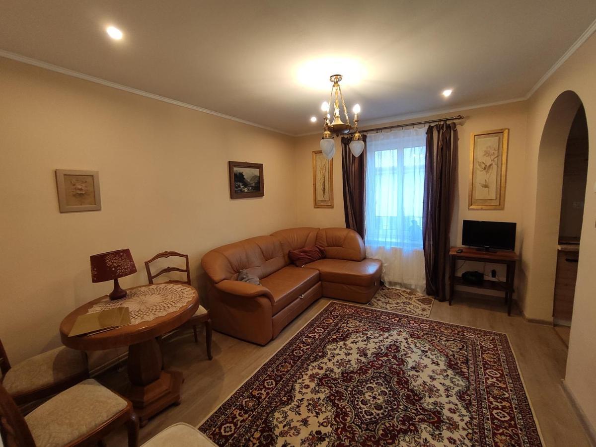 Dom Pod Zegarem Apartment Przemysl Exterior photo