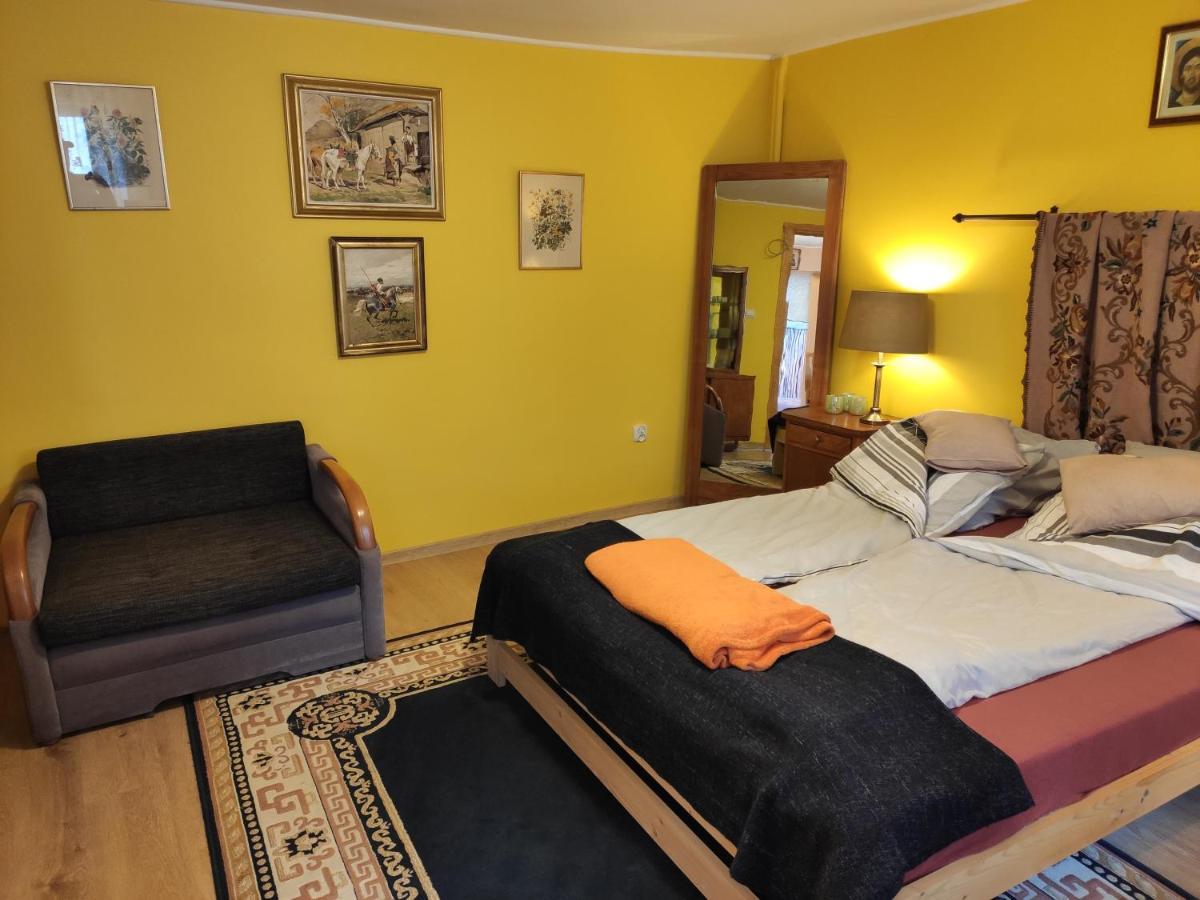 Dom Pod Zegarem Apartment Przemysl Exterior photo